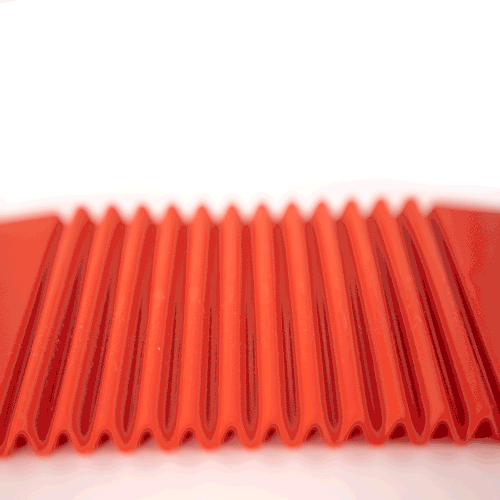 Roter Bodyswab bespritzt